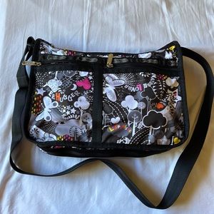 Lesportsac expandable crossbody bag